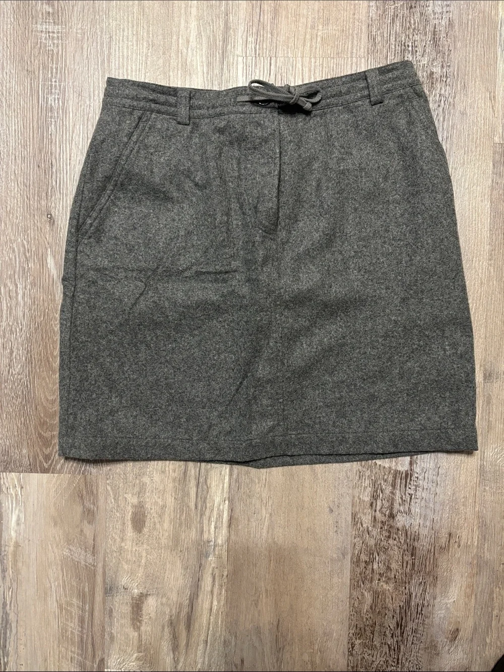Ann Taylor Women’s Gray Wool-Blend Skirt with Drawstring Waist